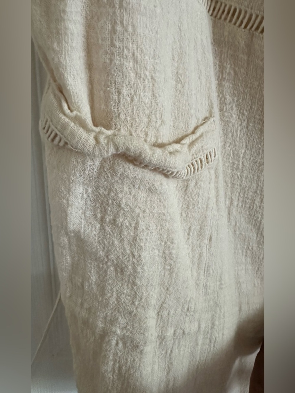 Moon River Textured Cream Sleeveless Tie-Waist Vest - Picture 4 of 11